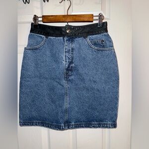 Women’s vintage Harley-Davidson jean skirt, size 6.